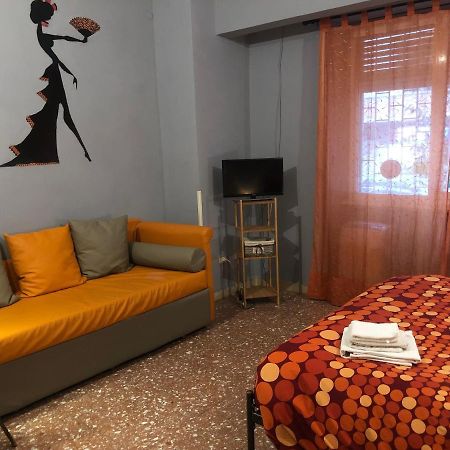 La Donna Garbata Bed & Breakfast Рим Екстериор снимка