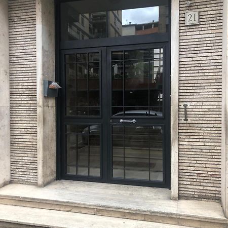 La Donna Garbata Bed & Breakfast Рим Екстериор снимка