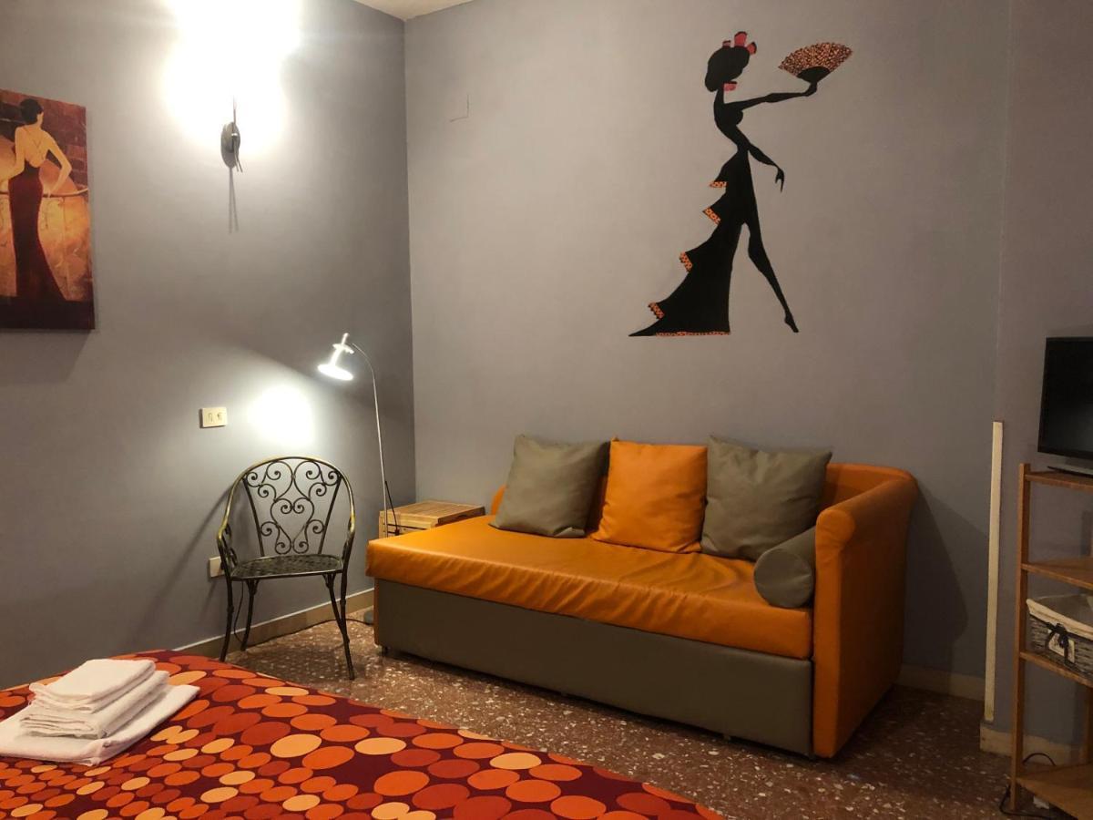 La Donna Garbata Bed & Breakfast Рим Екстериор снимка